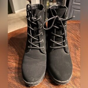Black microsuede type Zip Up Ankle Boot, medium heel